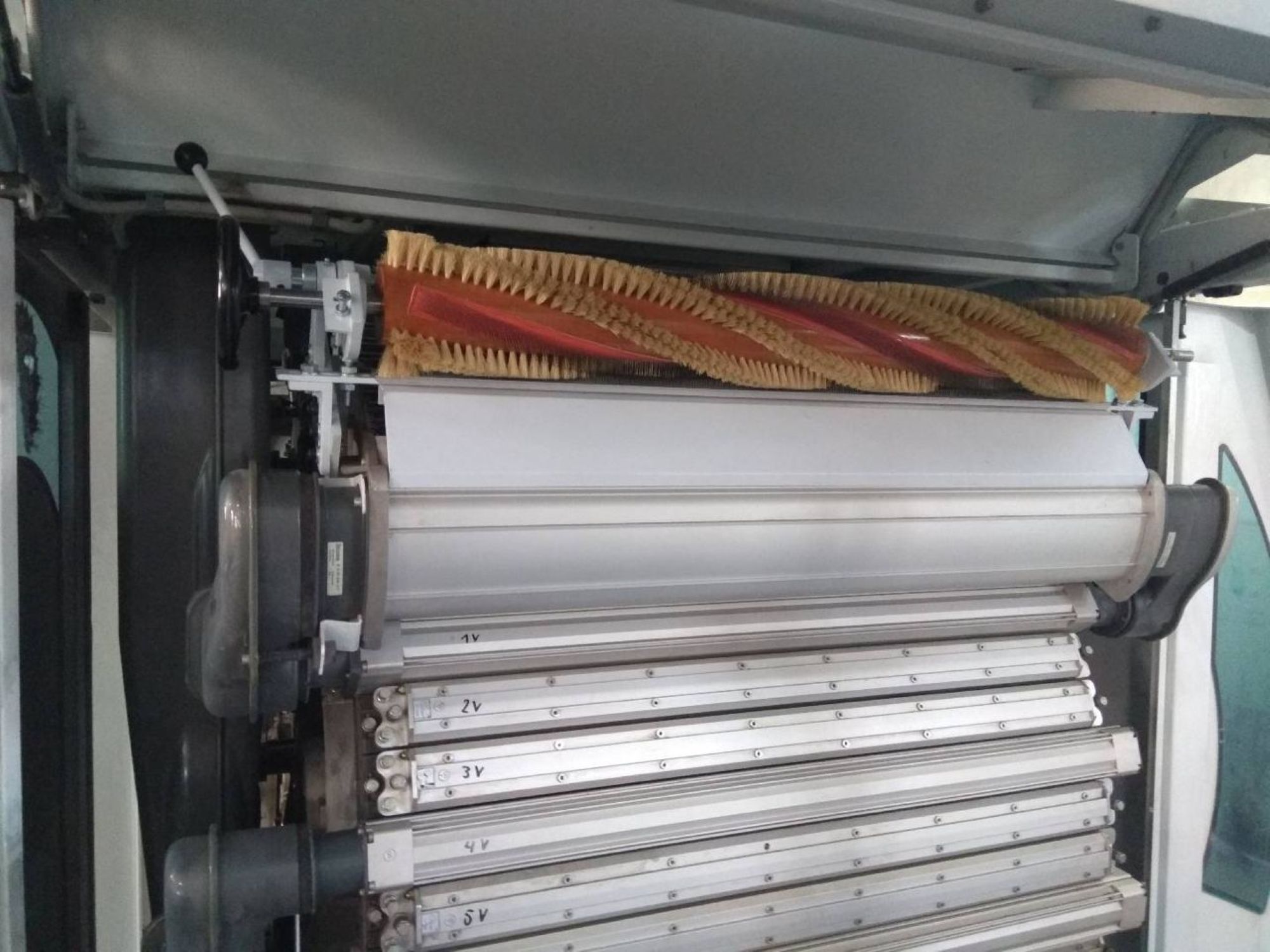 Tops Cleaning System with Rotary Brush [TCS] – TRUZ TC05